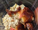 A picture of step 1 of Vegan Apple Oats Smoothie.