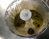 Une image de l'étape 4 de Sauce moutarde, ail et truffe noire.