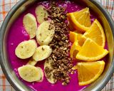 Foto langkah ke 1 dari resep Pink smoothie bowl.