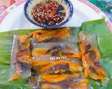 A picture of step 9 of Vegetarian Bánh Bột Lọc with Fried Tofu Skin, Wood Ear Mushrooms, and Carrots.