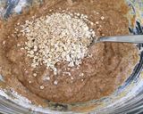 A picture of step 2 of Cinnamon muffins with oats and fresh ginger.