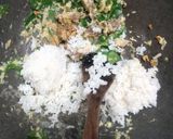 Foto langkah ke 2 dari resep Nasi Goreng Daun Ginseng Daging Sapi.