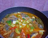 Foto langkah ke 3 dari resep Ikan Pindang 🥘.