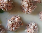 Kelkáposztafőzelék húsgombóccal recept fázis 4 fotója