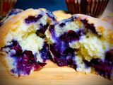 Brioșe (muffins) cu afine și glazura de lamaie