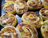 Foto del paso 4 de la receta: Arrolladitos de panceta y cheddar