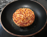 Foto del paso 7 de la receta: Hamburguesa de salmón con salsa de eneldo