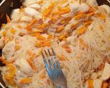 Foto langkah ke 2 dari resep Bihun Goreng.