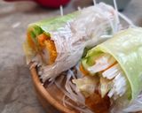 Foto langkah ke 3 dari resep Vietnamese Spring Roll.