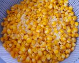 Hình bước làm 1 của món Bắp chiên bơ