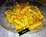 A picture of step 4 of Simple Fried Macaroni.