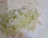 Foto del paso 1 de la receta: Salsa de yogurt símil turca light