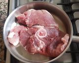 Foto del paso 2 de la receta: Rueda de jamón de cerdo, con cerveza