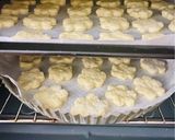 Foto del paso 4 de la receta: BIZCOCHITOS DE QUESO RALLADO 🤩😋👏🧀