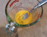 Foto del paso 1 de la receta: Omelette de queso 😘😘