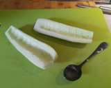 Foto del paso 3 de la receta: Cubos de aguacate con pepino y lima, huevas y hojita albahaca
