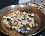 Foto del paso 1 de la receta: Paella marinera