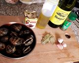 Foto del paso 1 de la receta: Almejas a la marinera 🐚🥘