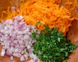 Foto del paso 2 de la receta: Ensalada de coliflor con zanahoria