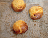 Foto del paso 2 de la receta: Reyes Magos con masa de roscón y rellenos de crema pastelera 👑