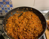 Foto del paso 1 de la receta: Cous cous con bolognese, salsa de yogurt y feta