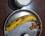 બનાના મિલ્ક શેઇક (Banana Milkshake Recipe In Gujarati) રેસીપી સ્ટેપ1ફોટો