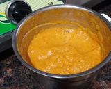 A picture of step 2 of Matar paneer.