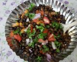 A picture of step 6 of Boil green chickpeas chatpata chaat masala.