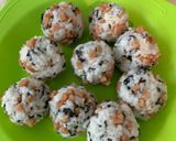 Foto langkah ke 3 dari resep Jumeokbab (Nasi Kepal Ala Korea) (Ver Non-Halal).