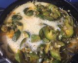 Foto del paso 2 de la receta: Salteado de zapallitos con huevo 🥚