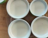A picture of step 3 of Panna Cotta-Brûlée.