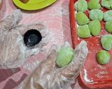 Foto langkah ke 7 dari resep Mochi Original isi coklat & kacang.