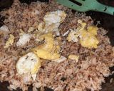 Foto langkah ke 4 dari resep Nasi Goreng Chili Oil Endesss.