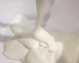 A picture of step 5 of No bake Mango Cheese Cake.