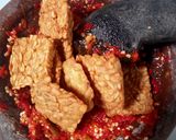 Foto langkah ke 4 dari resep Sambel Tempe Penyet.
