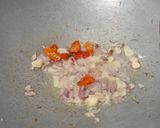 Foto langkah ke 2 dari resep Sup Ikan Bandeng Nanas (Asam Asam Segar).