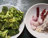 A picture of step 2 of Broccoli Stir Fry Broccoli Thoran.