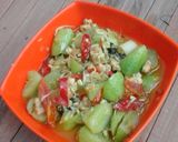 Foto langkah ke 4 dari resep Tumis mentimun.