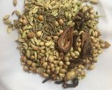A picture of step 1 of Yakhni pulao.