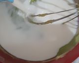 Foto langkah ke 3 dari resep Matcha Crepe gulung.