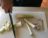 Foto del paso 2 de la receta: Conejo con puerros y melocotón