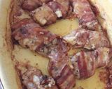 Baconbe göngyölt sajtos csirkemell paradicsomos bulgurral recept fázis 4 fotója