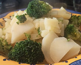 Foto del paso 1 de la receta: Brócoli con patatas y salsa de champiñones