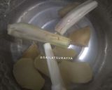 Foto langkah ke 2 dari resep Teh Jahe Serai.
