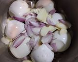 Foto langkah ke 2 dari resep Pindang Kecap Telur Omega.