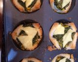 A picture of step 5 of Spinach and corn Bread Quiche.