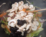 Foto del paso 4 de la receta: Pollo con verduras al wok