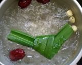 Foto langkah ke 3 dari resep Tao Jiao / PeachGum Dessert Soup.