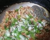 A picture of step 4 of Vegetable chicken roll.