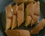 Foto langkah ke 3 dari resep Garlic Bread.